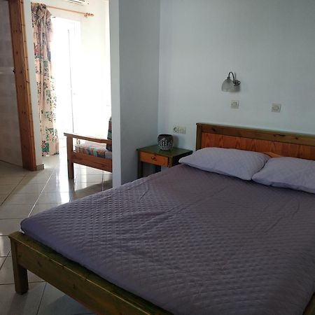 Ton Mari Apartments Paleochora Buitenkant foto