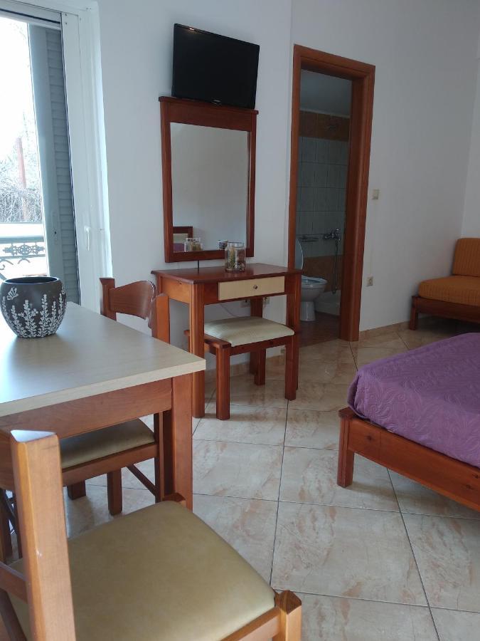 Ton Mari Apartments Paleochora Buitenkant foto