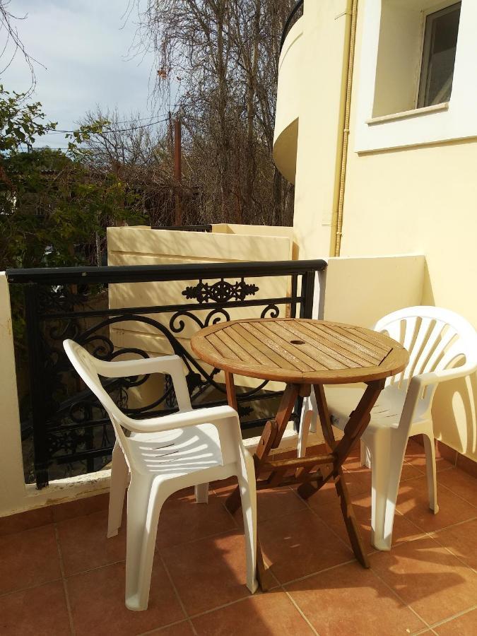 Ton Mari Apartments Paleochora Buitenkant foto