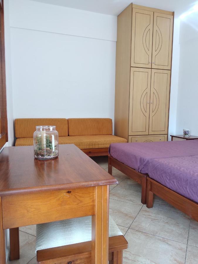Ton Mari Apartments Paleochora Buitenkant foto