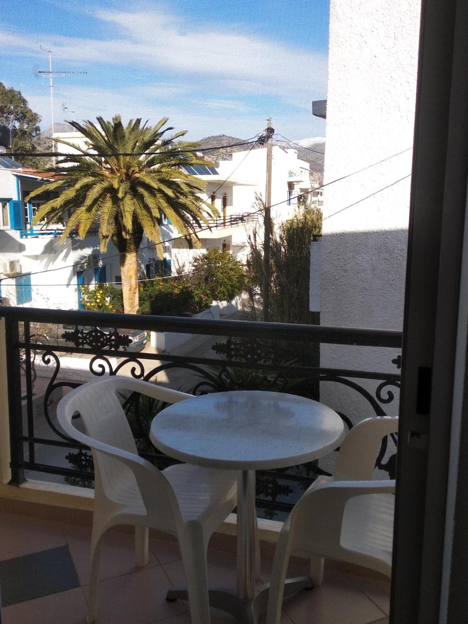 Ton Mari Apartments Paleochora Buitenkant foto