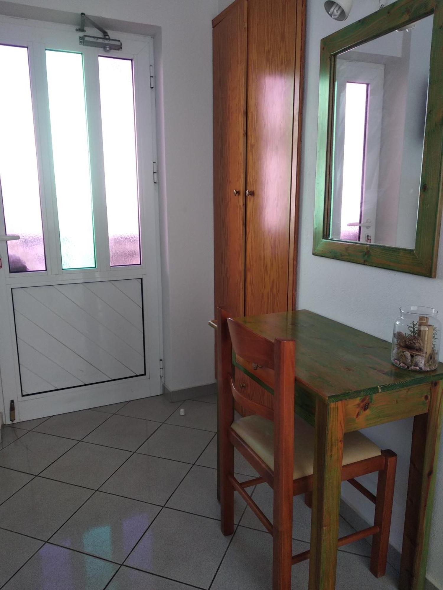Ton Mari Apartments Paleochora Buitenkant foto